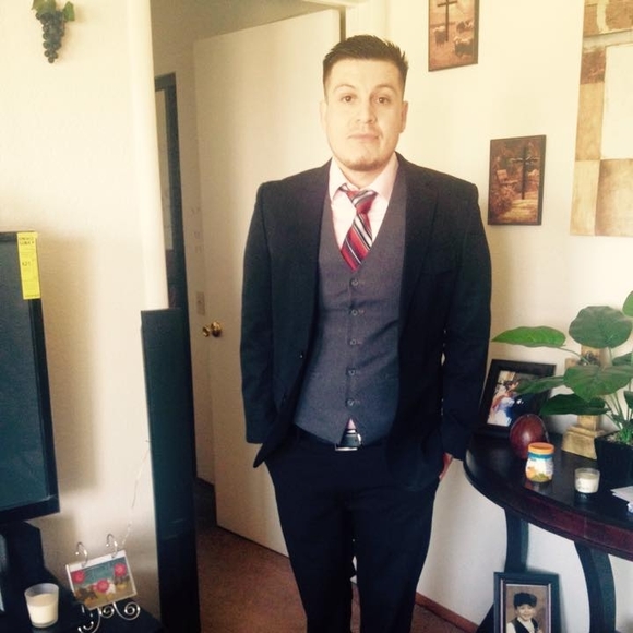 Meet your Posher, Rafael - Picture 1 of 1